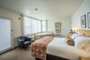 Hotel South Pier Inn