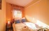 Two-bedroom Apartment In Viskovo
