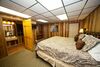 Motel Log Cabin Lodge & Suites