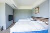 Pacific Hot Spring Hotel, Green Bay