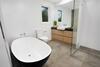 Apartamento Beautiful Family Home With Deck, Yard And Parking