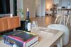 Trendy Modern 2bd Apartment Close To Beach & City
