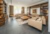 Luxury Apartment In Beautiful Neighborhood