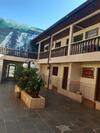 Jav� Hostel