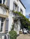 Hostal Le Petit Chateau