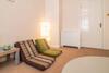 Spacious Canal Side Apartment - Free Parking