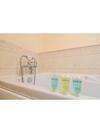 Immaculate 2 Bed House, Sleeps 6, Free Parking