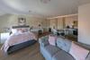 Apartment 9, Isabella House, Aparthotel, By Rentmyhouse