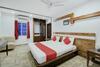 Hotel Oyo 76788 C Square Space