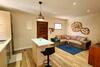 Hiva House
