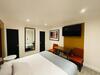 Hotel Casa Blanca Inn & Suites