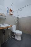 Hostal 8 Colors Beach House Resort