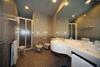 Mokinba Hotels King
