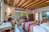 Bishop`s Lodge Villa 38m
