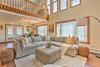 Spacious Outdoor Haven In The Hideout With Deck