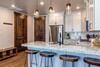 Pristine Condo On Golf Course And Walk To Gondola