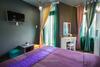 Ken's Backpackers Hotel