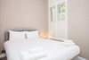 Bright, Vibrant 1 Bd Apartment In Sth Hampstead!