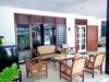 Hostal D'topadan Guest House