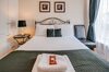 Hostal Arlana Guest House