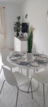 Beautiful 1-bed Apartment On Small Quiet Complex