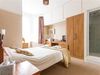 Hostal Wyvern Hotel
