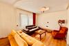 Kusadasi'nda Havuzlu L�x Villa Miray B2