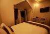 Ves - Pa Luxury Hotel