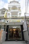 Ves - Pa Luxury Hotel