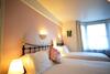 Hostal Newton House Guesthouse