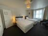 Hostal Newton House Guesthouse