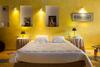 Hotel Logis Le Mas Et La Flambee Du Luberon