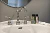 Hotel Le Pleasant H�tel & Caf�