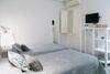 Hostal Blanc Guest House