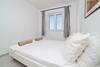Gustav - Sea View Apartment With Balcony
