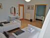 Hostal The Holiday House