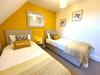 Regal Retreat Modern 2 Bed Apartment 400m From Sea