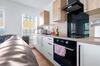 Haus Apartments Spacious 2 Bedroom & Parking