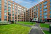 Central 1 Bed Apartment On Quiet Road
