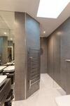 Stunning Central Windsor Town House With Parking