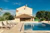 Holiday House Meri