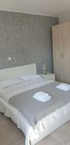 Hostal Avr Airport Deluxe Suites 6