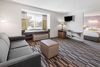 Hotel Microtel By Wyndham Victor