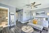 Chic Getaway With Hot Tub - Half-mi To Beach!