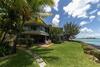 Apartamento Amaranth 3: Lovely 3-bedroom On The Beach With Rooftop Pool