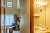 Nancy Greene's Cahilty Lodge - Hotel Room
