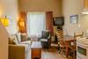 Nancy Greene's Cahilty Lodge - Hotel Room
