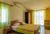 Hostal Apartments Mikuli? Rogoznica