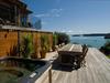 Lodge Cliff Edge By The Sea