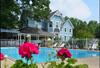 Bed & Breakfast White Rose Inns & Motel